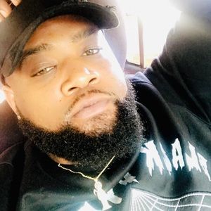 Meet your Posher, Regis